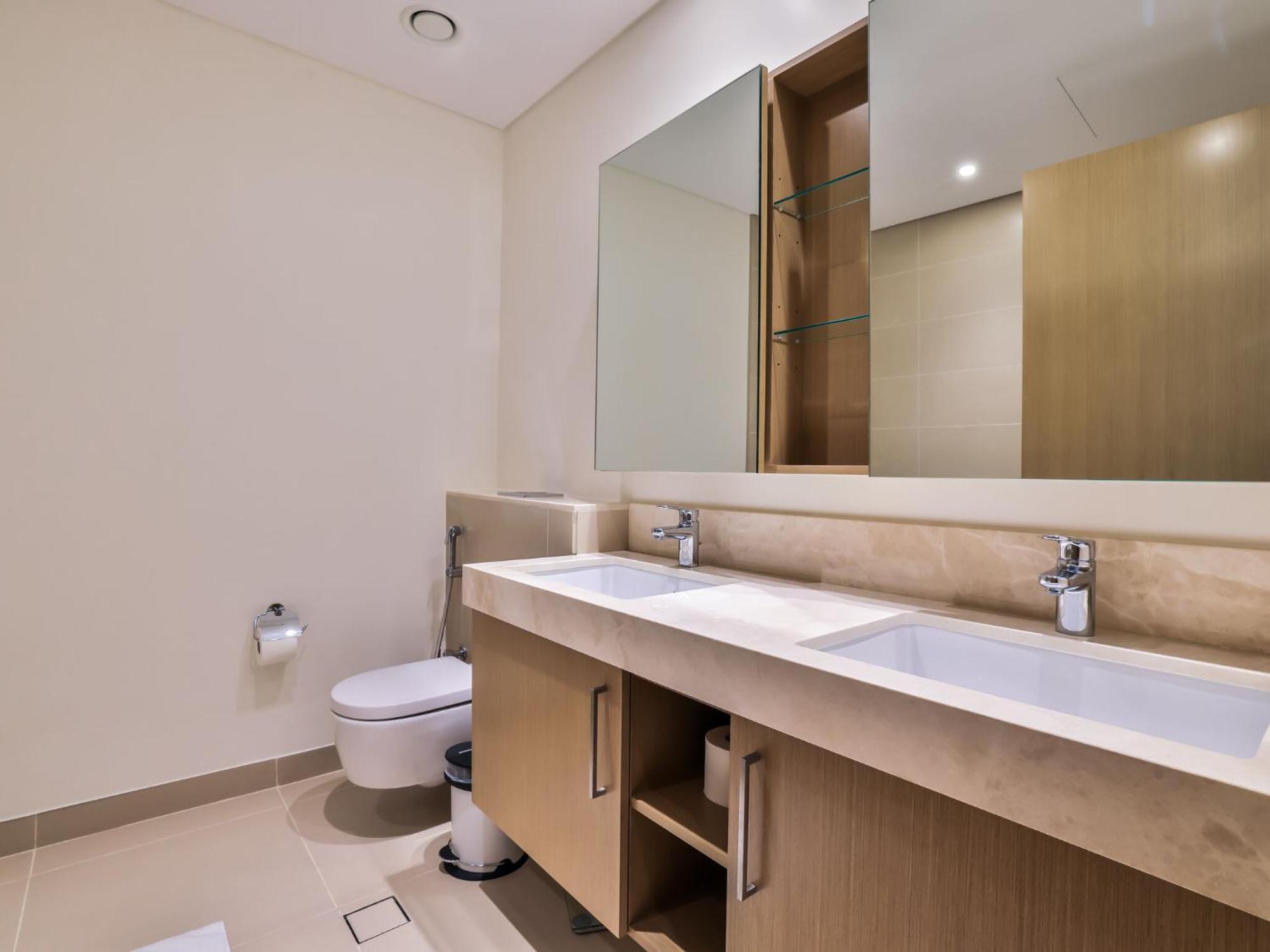 Luxurious Apartments Dubai Marina Views Pool Gym By Sojo Stay ภายนอก รูปภาพ